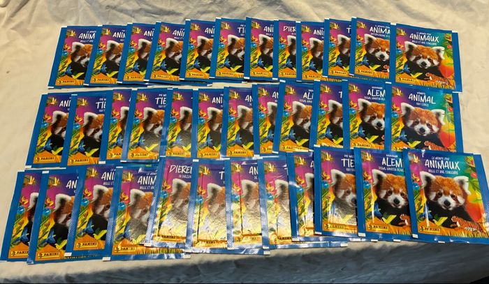 36 sachets de Stickers panini Le Monde Des Animaux mille et une couleur