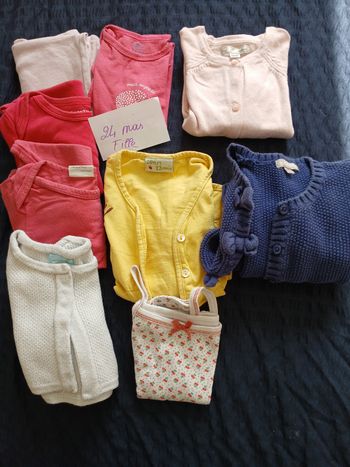 Lot de vetement bebe fille 23/24 mois tres bon etat 
