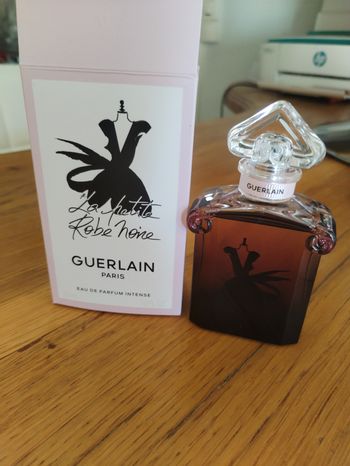 Parfum la petite robe noire