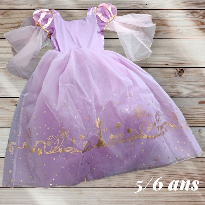 Belle robe Raiponce neuve du Disney Store - photo numéro 2