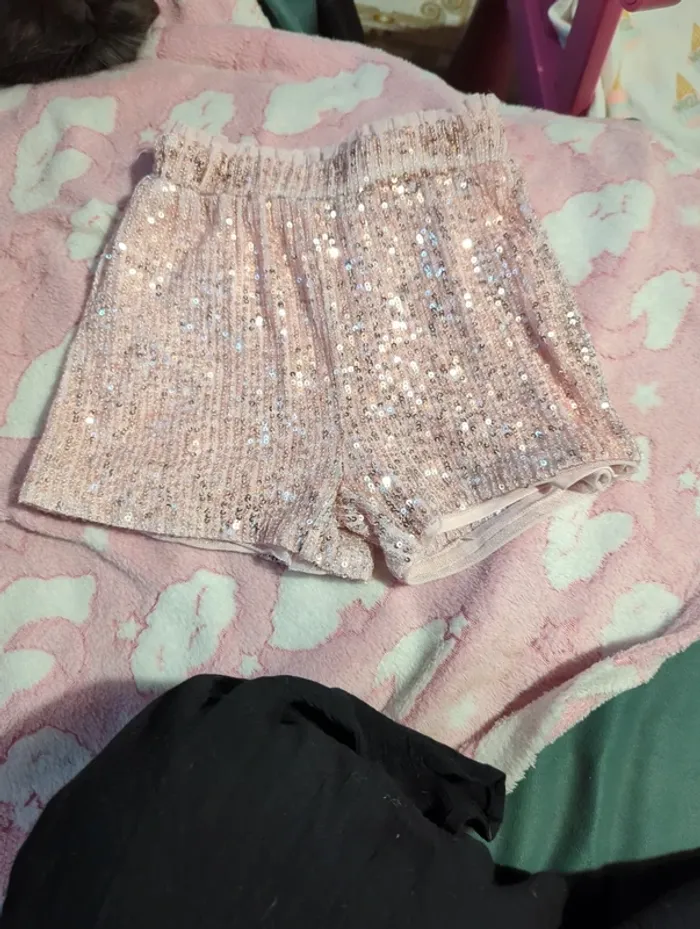 Petit short a sequins