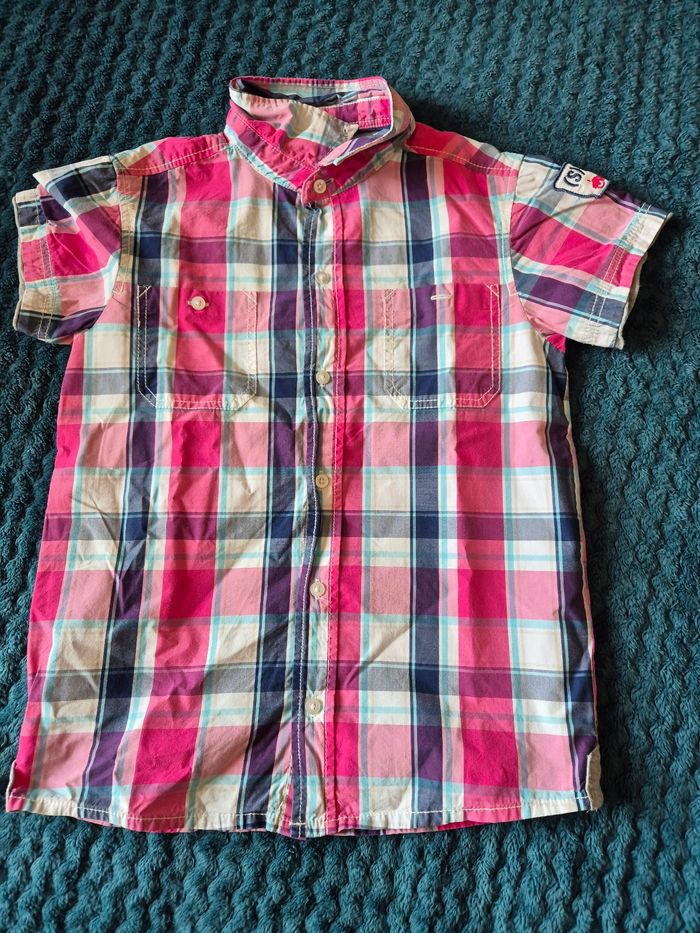 Chemise garçon taille 8ans, manches courtes