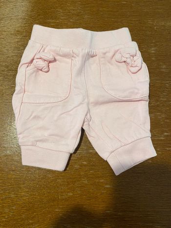 Pantalon rose petit noeud