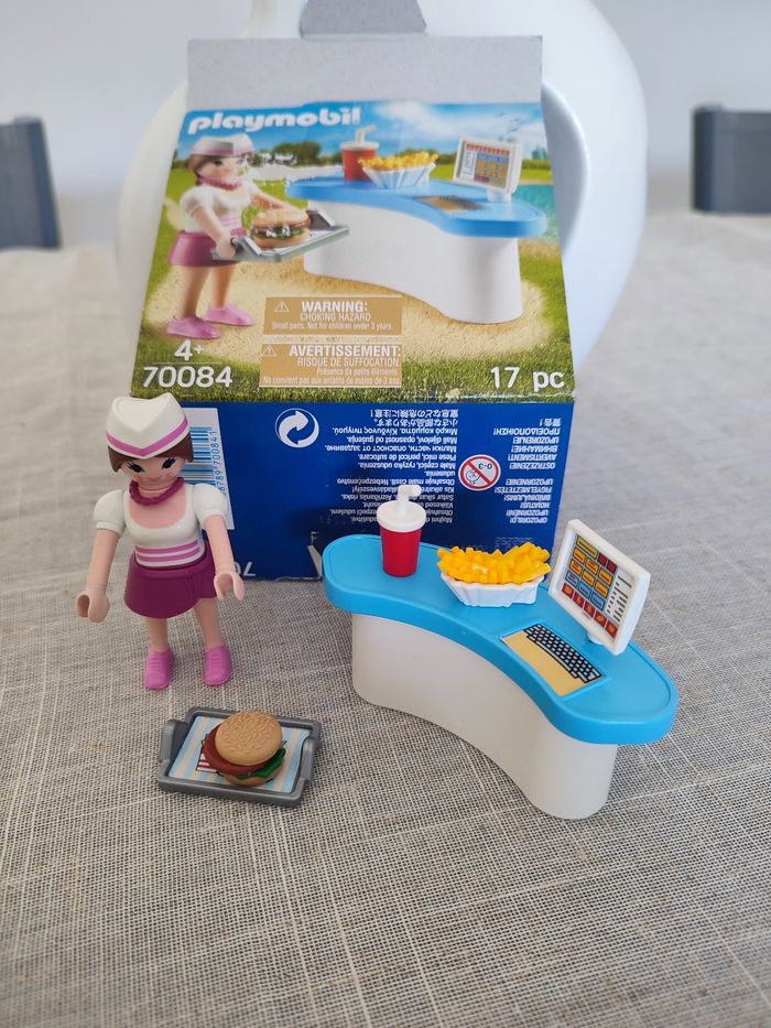 Playmobil l70084 serveuse fast food