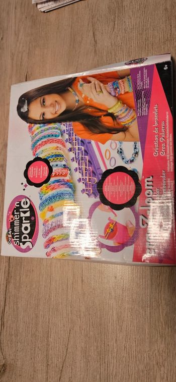 Boite de création de bracelets, à peine utilisée