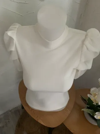 Blouse blanche SHEIN taille XS manches bouffantes