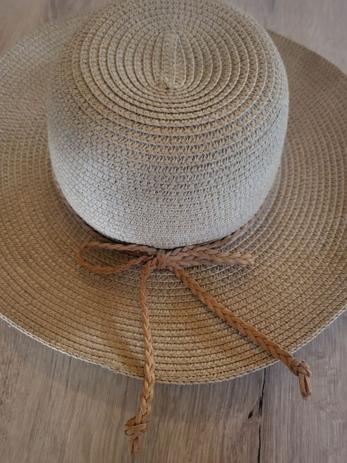 Chapeau - photo numéro 2