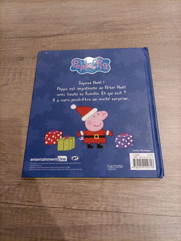 Livre Peppa pig : Peppa fête Noël - photo numéro 2