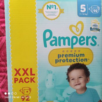 Couches pampers premium protection 