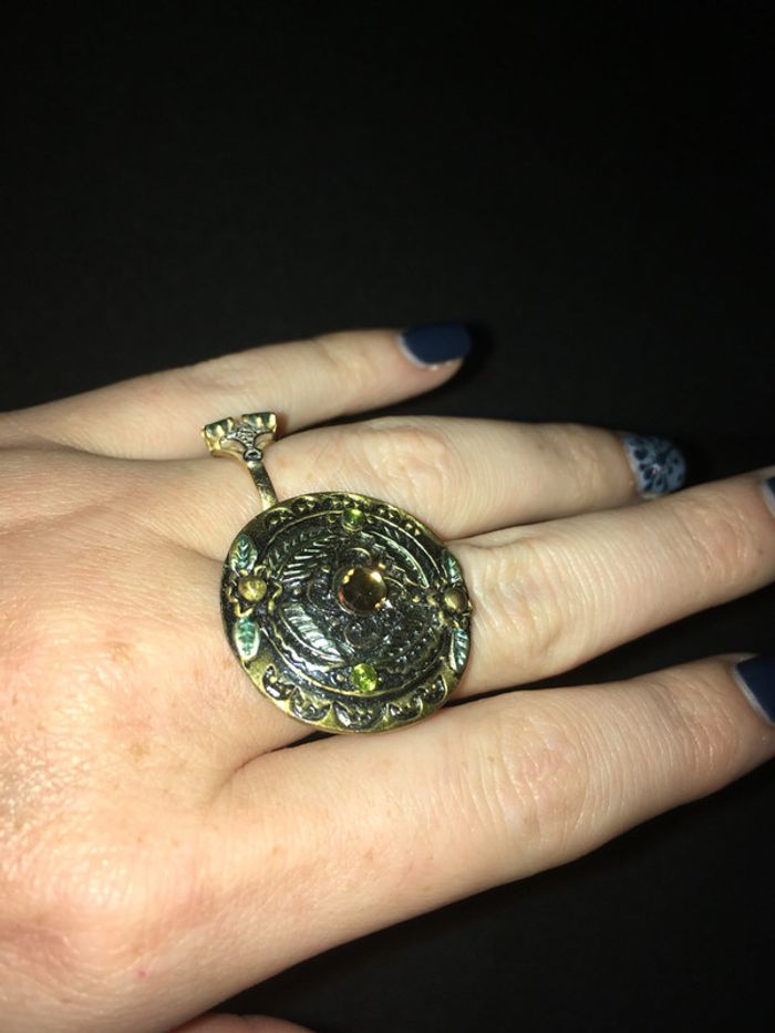 Bague ajustable verte neuve