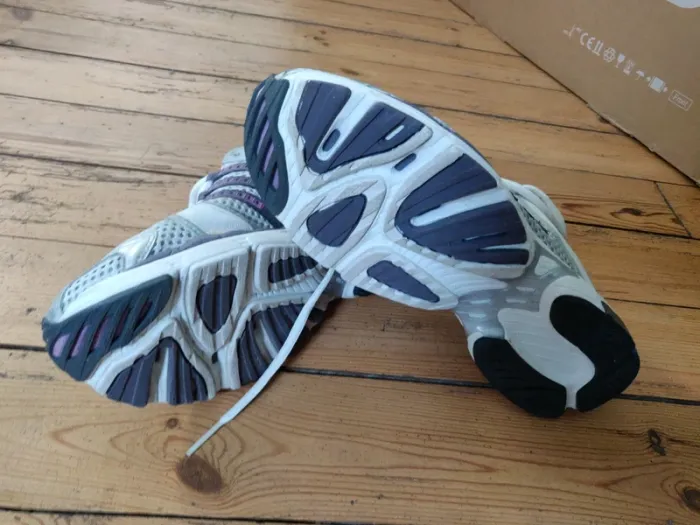 Running Adidas Response Cushion Adiprene+ 16th edition grises et violettes. Taille 41 1/3 - photo numéro 5