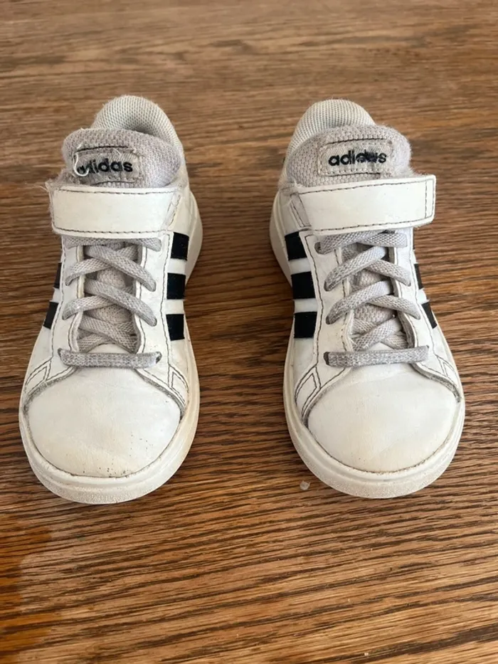 Baskets adidas