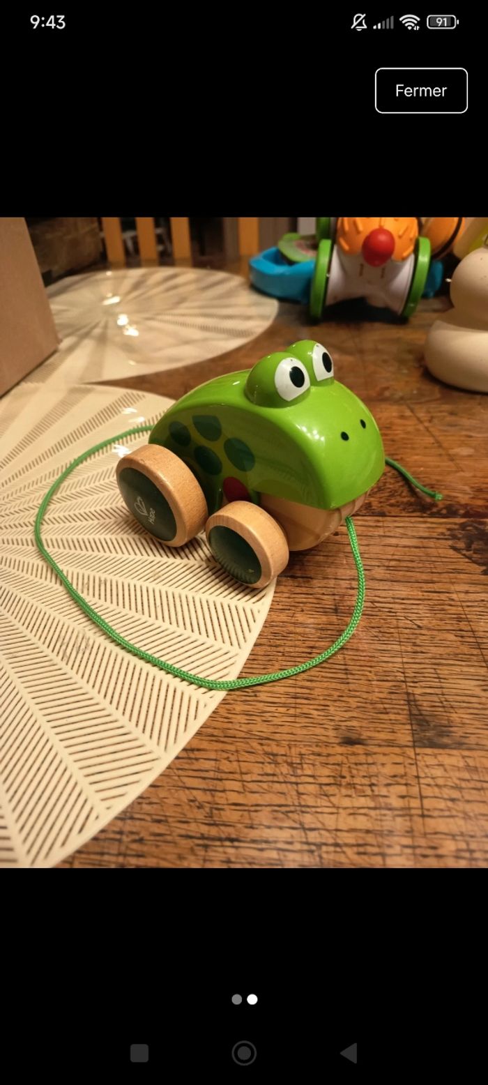 Jouet grenouille à tirer