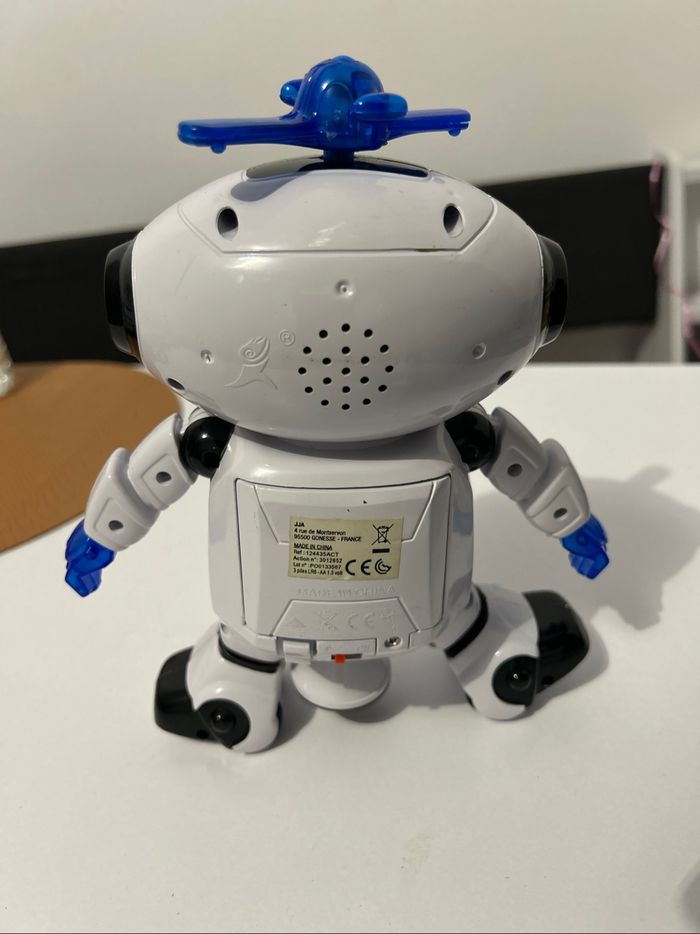 Robot danseur sons et lumières - photo numéro 2
