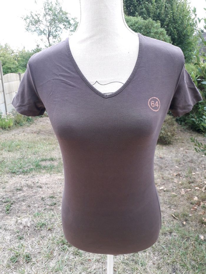 64 tee-shirt marron taille M = 38