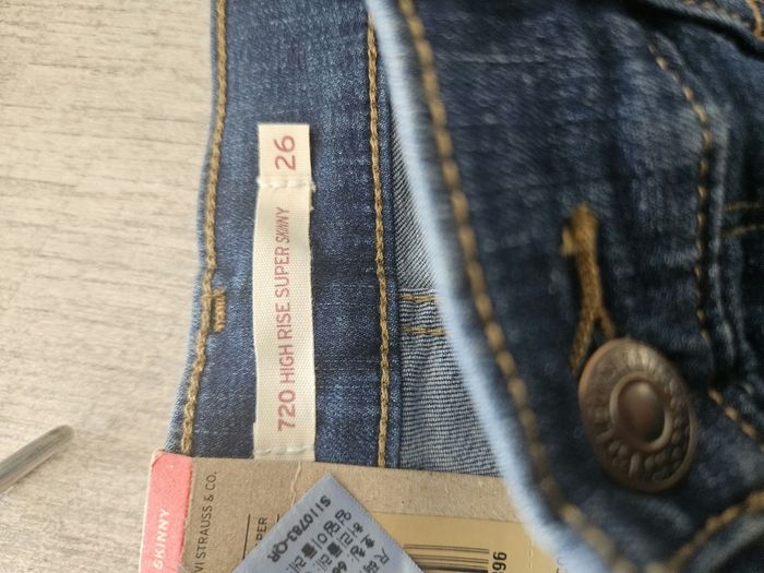 Jean levi's taille 36 - photo numéro 9