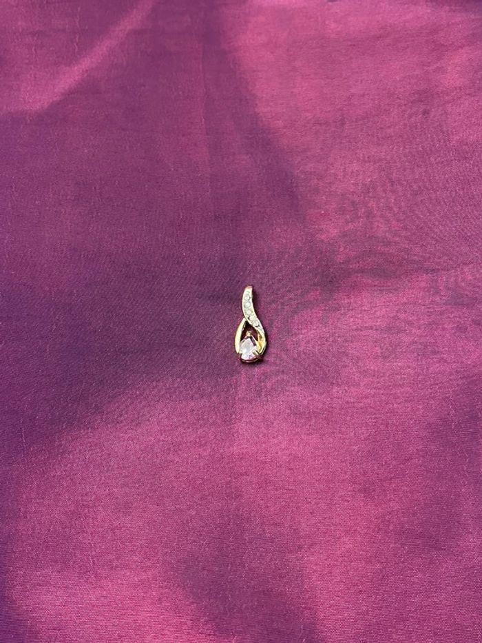 Joli pendentif en métal doré avec pierre violette femme TBE - photo numéro 3