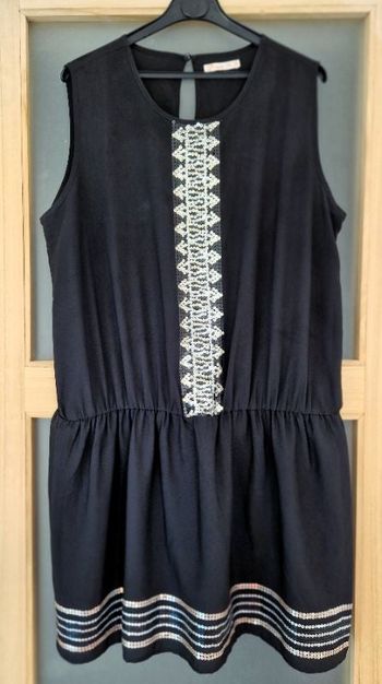 Robe noire à sequin