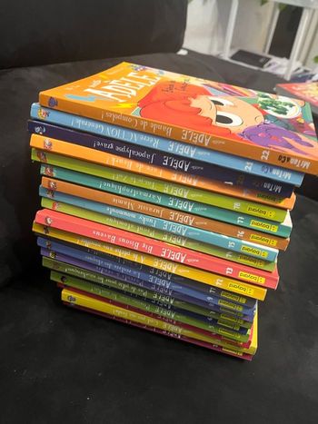 Lot 21 livres mortelle Adele de 1 à 22 il manque le numéro 10.