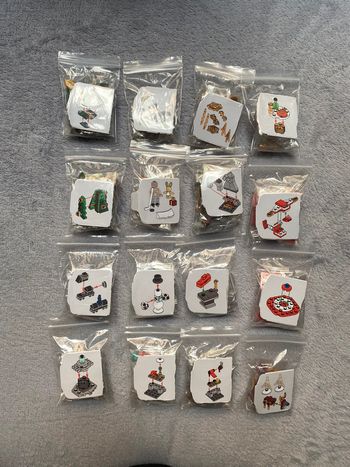 Lot de 16 surprises lego marvel thème noël