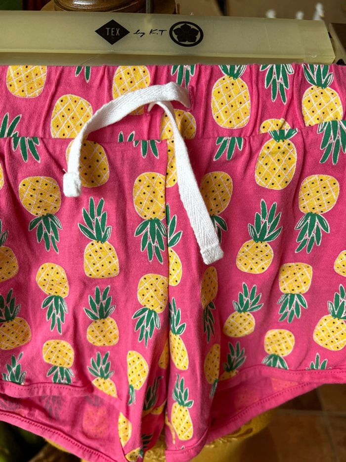 Primark short neuf 9 ans 10 ans motif ananas 🍍 - photo numéro 2