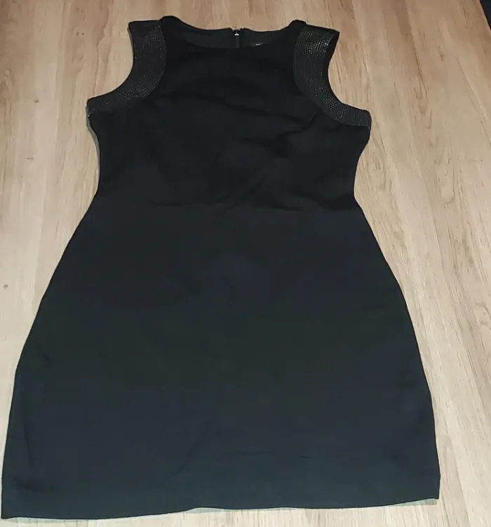 Robe noir moulante T.XS