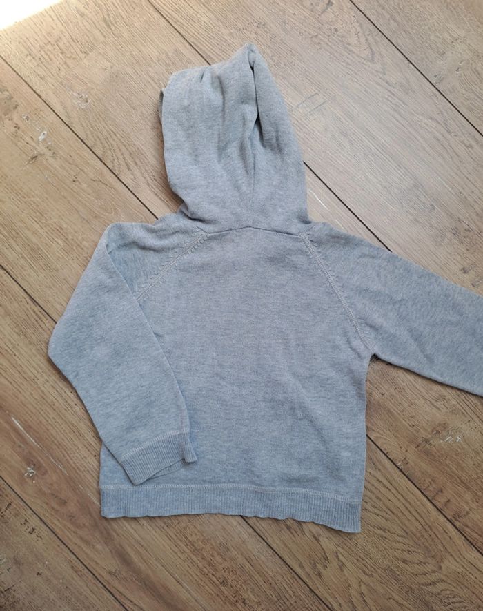 pull léger à capuche 3 ans - photo numéro 3
