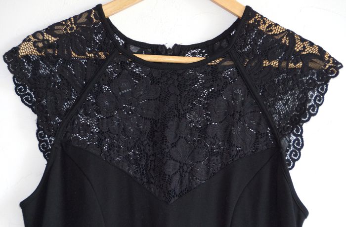 Robe dentelle - photo numéro 3
