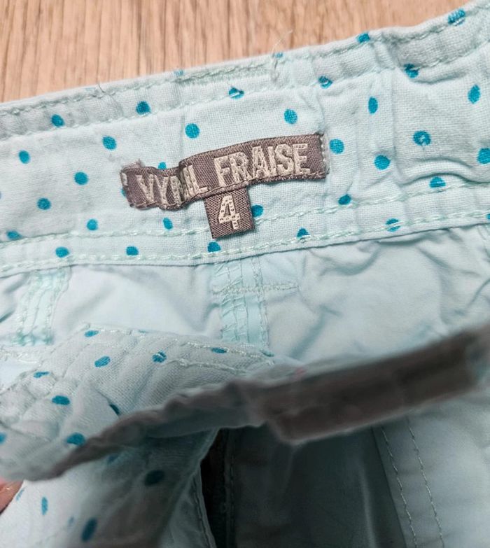 Pantacourt Vinyl Fraise Taille 4 ans 🩵 - photo numéro 2