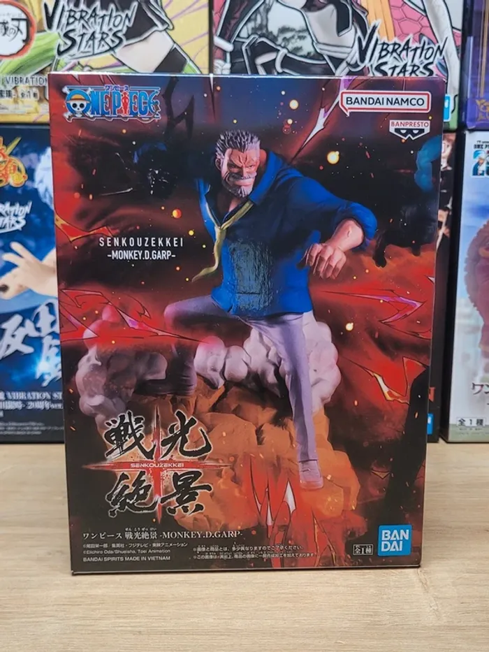 Figurine One Piece Monkey D. Garp (VS Aokiji) Spectacular Battle Scenery