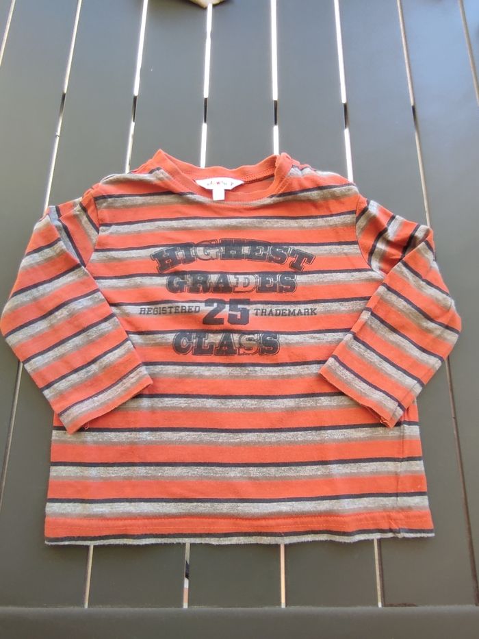 Lot bodies et tee-shirt taille 24 mois - photo numéro 8