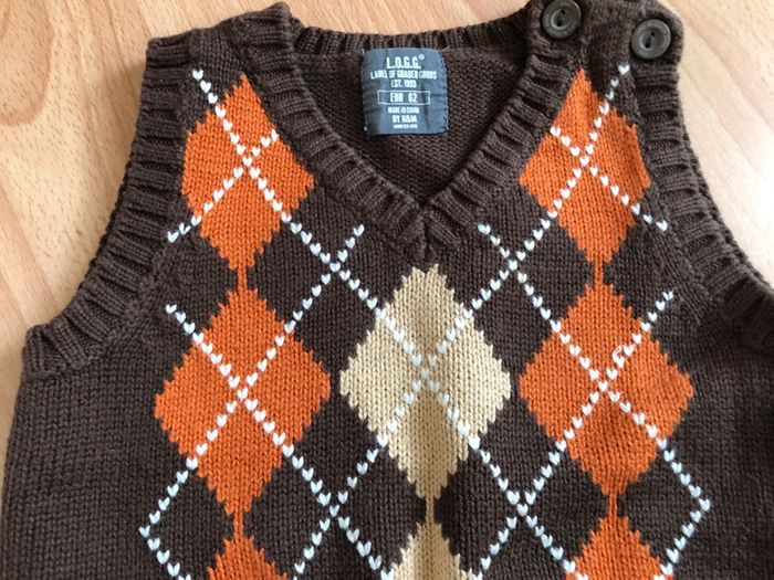Joli pull sans manches marron et orange T. 3 mois/62cm garçon TBE - photo numéro 3