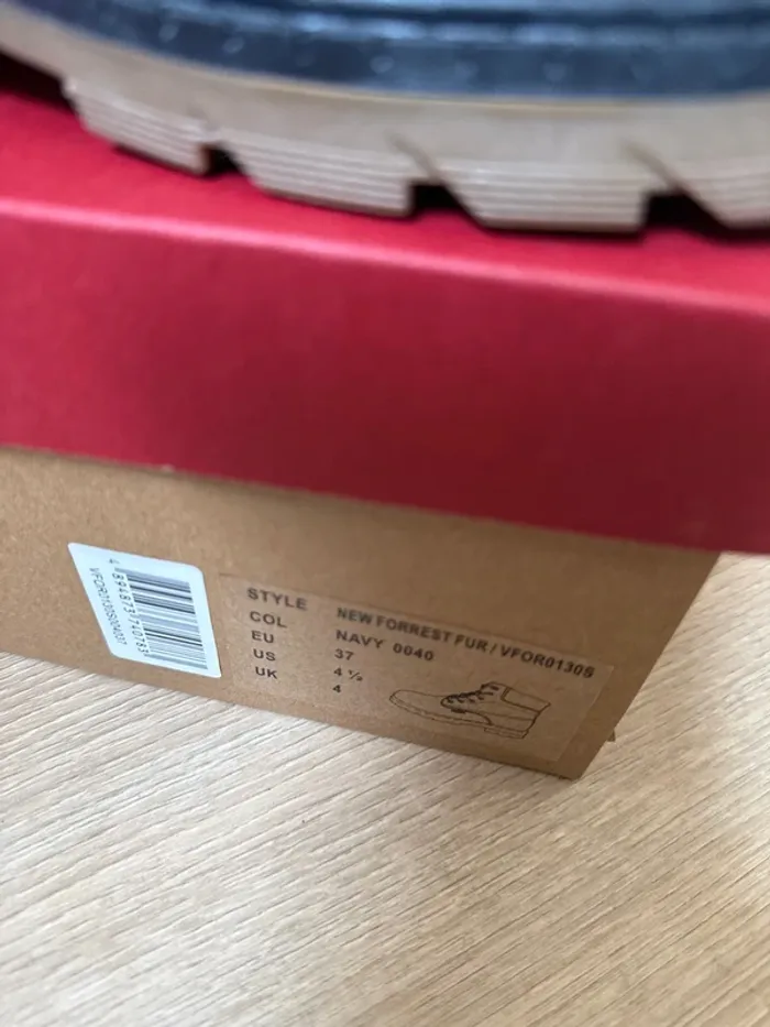 Magnifiques paires de bottines Levi’s neuves avec étiquette pointure 38 - photo numéro 4