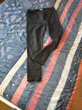 Joli legging noir et bon état