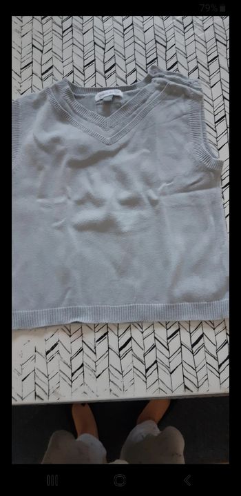 Pull sans manche (18mois)
