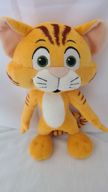 Peluche tigre provient d'un boutique de souvenirs d'un camping tohapi