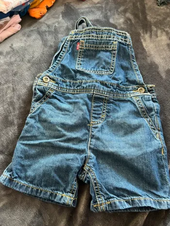 Salopette short levi’s 24 mois