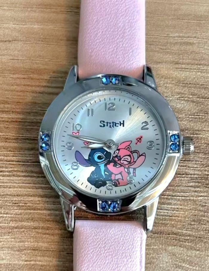 Montre Stitch pour filles rose - photo numéro 2