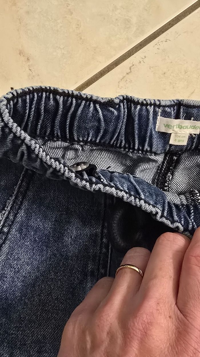 (Neufs non portés) 🏷🤩🥰💙 superbe ensemble teeshirt mc ,jeans cargo 4ans Garçon 💙🥰🤩 - photo numéro 8