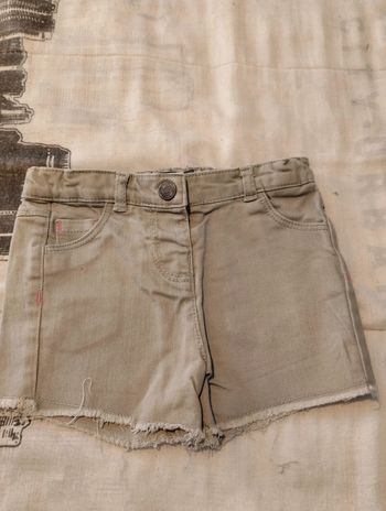 Short jean kaki