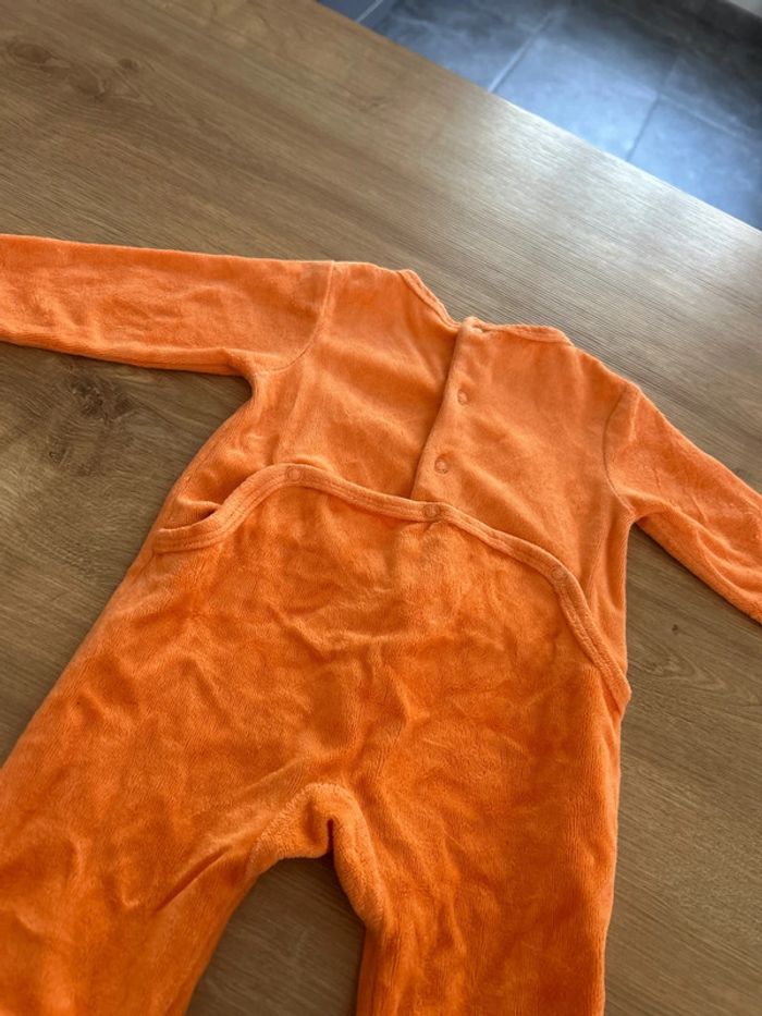 Pyjama orange - photo numéro 3