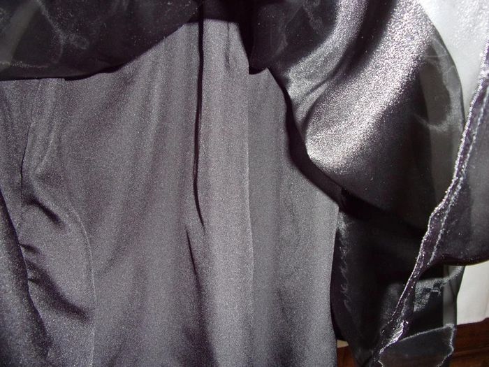 Trés belle robe de fête - 8 ans - photo numéro 3