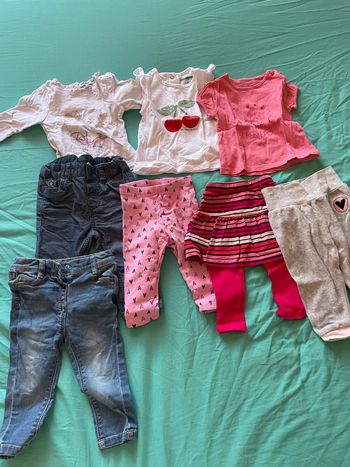 Lot de 8 vêtements bb taille 6 mois