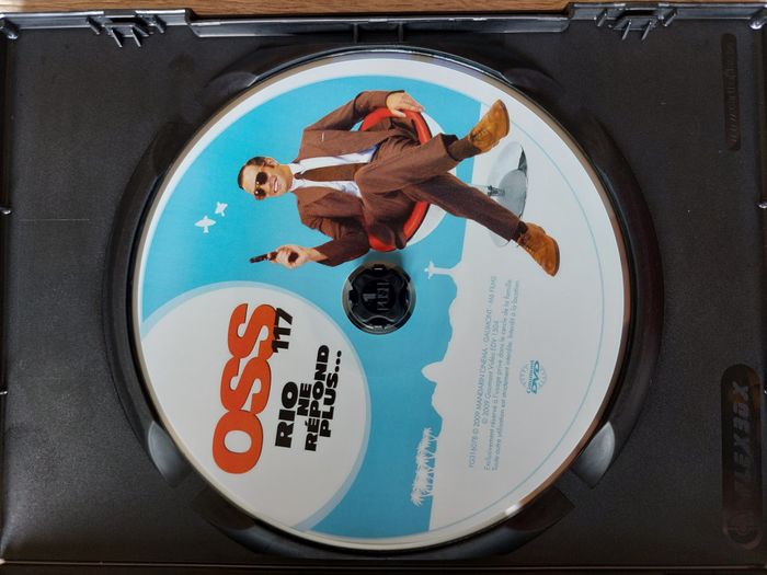 DVD "OSS 117 Rio ne répond plus" Jean Dujardin Louise Monot - photo numéro 8