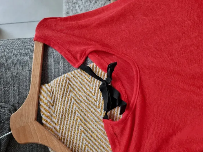 Tee shirt rouge - photo numéro 4