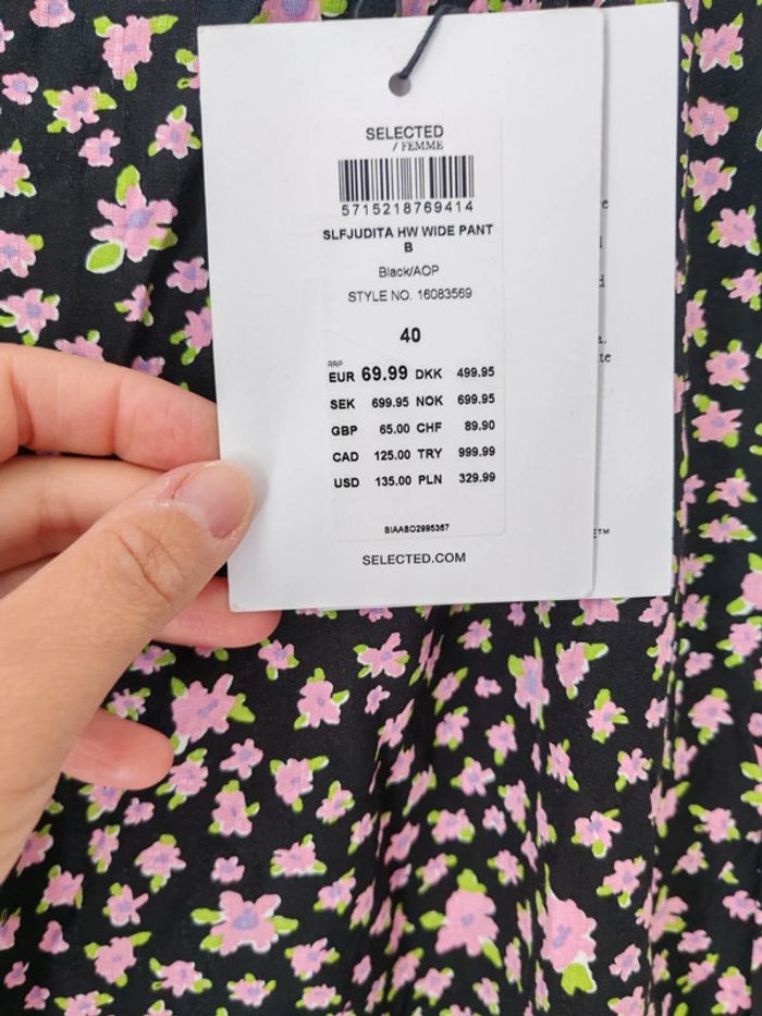 Pantalon large fleurs neuf - photo numéro 6