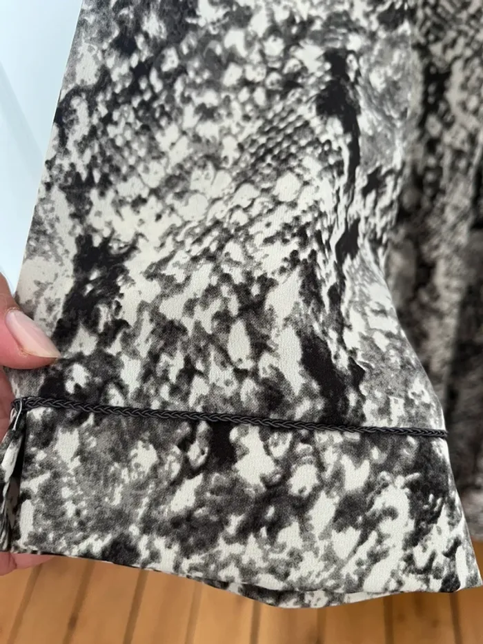 Robe motif serpent gris - photo numéro 3