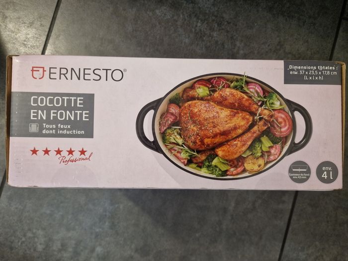 Cocotte en fonte noire NEUVE - photo numéro 2