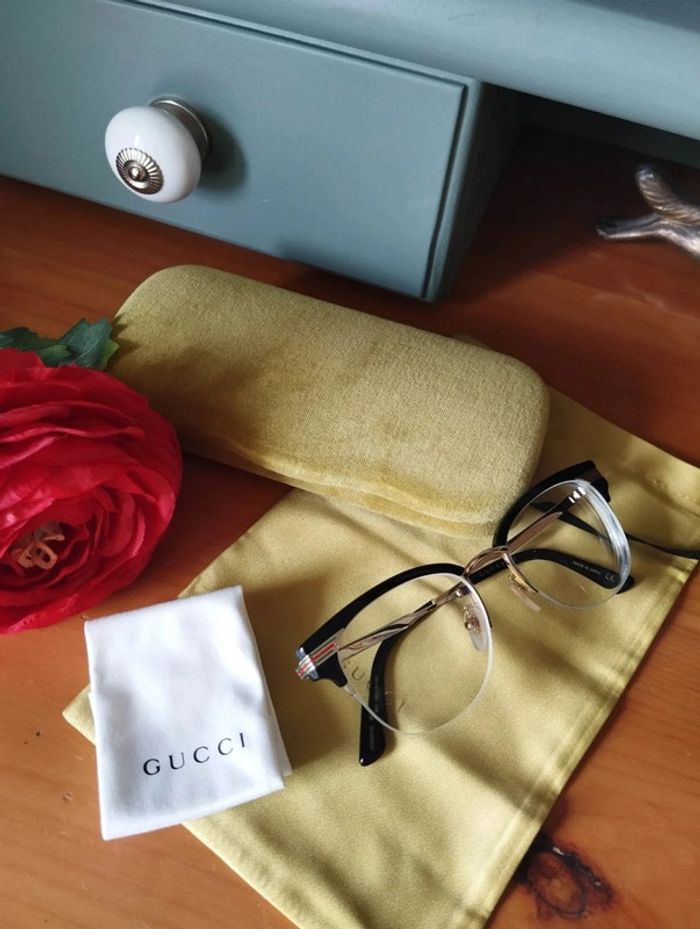 🌹Très Chic Monture Gucci Black & Gold 🌹 - photo numéro 17
