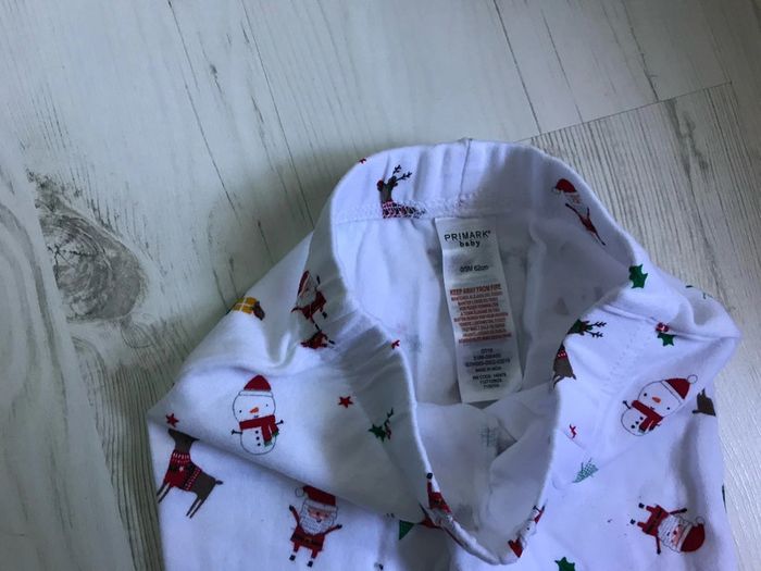Pantalon de noël bonnet bébé comme neuf 0/3 mois - photo numéro 2